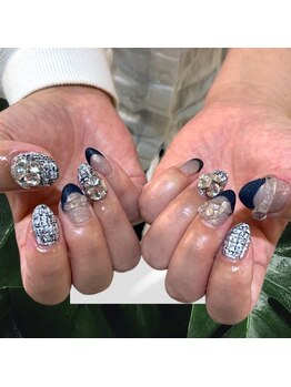 アヤネイルズ アンド アイラッシュ(AYA NAILZ.＆Eyelash)/ツイード×ビジューネイル