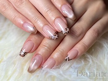 ダリア トータルビューティー(Daria. total beauty)/豹柄フレンチ マグネット 新川
