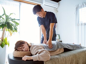 コンカンパニー(KON Company)の写真/《急激な痛み、長く続く腰の辛さに◎》朝8：00オープン☆家族を送り出したその足で疲れを取りに来ませんか?