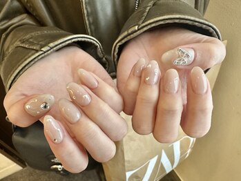 ネイル エミュスト(Nail Emuest)/シンプル☆パーツネイル