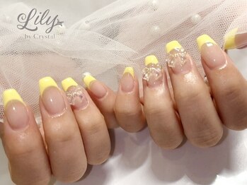 クリスタルネイル 船橋(Lily by Crystal)/フレンチ+デザインも可愛い♪