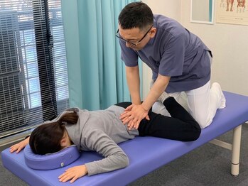 尾頭橋整体院 名古屋北院/腰から脚の痺れに対する施術