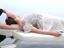 池袋東鍼灸整骨院/猫背に対してアプローチ　整体