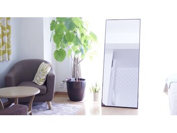 春日原りらくや整体院/清潔感のある個室の整体院◎