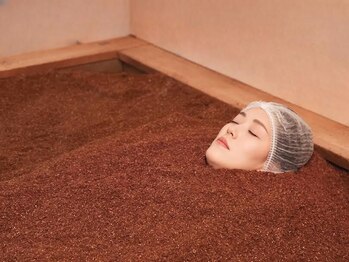 レッツゴー 酵素風呂の写真/至福の癒し本格極上の酵素風呂。女性の大敵冷え改善と代謝アップで更年期・自律神経・睡眠・疲れを整えます
