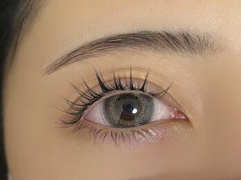 エミビューティラッシュ(Emiy Beauty Lush)/パリジェンヌ