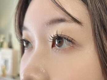 ジェム バイ アルテフィーチェ 西宮(gem by artefice)/束感マツエクデザイン