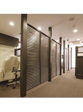 エストブロウ 麻布十番店(est brow)/店内写真　廊下