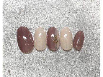 アミュレット(AMULET)/8月定額 4950円(税込)