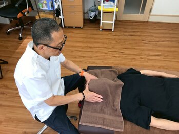 大船渡バランス整体院の写真/【当店自慢の小顔矯正で”シュッとした印象の小顔に♪】優しいタッチで頭蓋骨を整え、リフトアップを実現◎