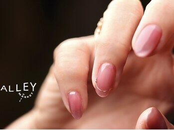 アリーマーケット リル(ALLEY MARKET .lil)の写真/美フォルムに自信あり★豊富なカラー&ワンカラー/グラデ/フレンチ‥シンプルネイルも差がつく仕上がりに♪