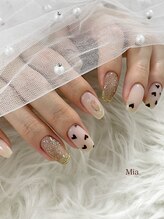 ミア(Mia)/ブラウンハートネイル