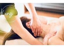 オールハンドで頬のたるみをキュッっとハリ肌へと導きます