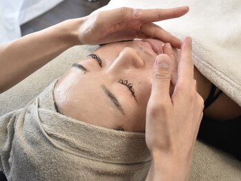 ステラ(Stella)の写真/『肌が変わる』を実感できるフェイシャル&背中ケア専門サロン◆年末年始を肌ストレスがない潤い艶肌で♪