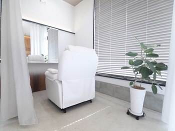 グロウウィング アイ(GLOWing eye)の写真/丁寧なカウンセリングで初めての方も相談しやすい【当店1番人気◆魅せまつ毛】フラットラッシュ120本￥9900