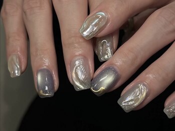 ネイルサロン エーナイン ザ ビッグ東雁来店の写真/シンプルでもこだわりたい方に◎マグネットやスキニーフレンチ、奥行きミラーネイルなどひと癖シンプルに♪