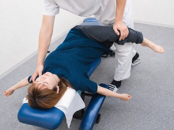 村上学園グループ 村上整体八王子院の写真/【サロン迷子のあなたに試して欲しい!】左右のバランス/体の歪みを絶妙な力でボキボキ整えリフレッシュ☆