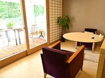 皇徳寺鍼灸院/待合スペース