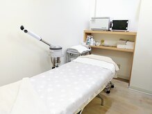 半個室でリラックスしながら超音波毛穴洗浄をご体験頂けます☆