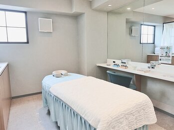 アイケアラボ 四条烏丸店(アイケアLaBo)/個室で安心施術
