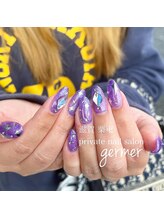 ジェルメ(germer)/紫のキラキラモチーフネイル！