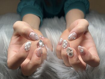 リズ 磐田店(LIZ)/キルティングネイ