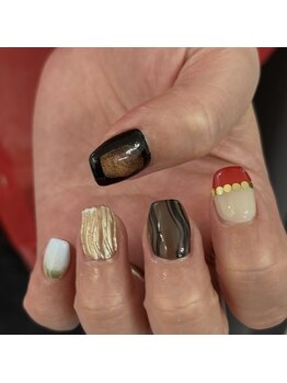 エラン(ELAN)/short nails by NAGISA