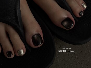 リッシュ ドゥ(RICHE deux)/大人フットネイル
