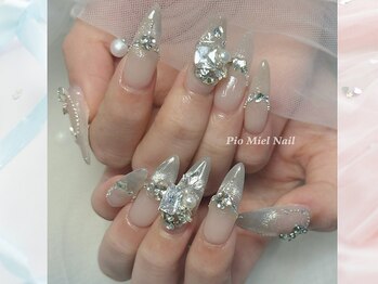 ピオミエルネイル 新宿(pio miel nail)/グレージュ×スティレットネイル