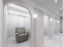 Le Feu Aube 新宿【ルフオーブ】LED/まつげパーマ/パリジェンヌ/フラットラッシュの雰囲気（新宿駅近♪フラットラッシュなどマツエクメニューも豊富に用意◎）