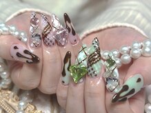 モアネイル 新宿/ゴージャスネイル/持ち込み/新宿