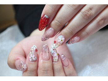 ネイルルーム アイボリー(nail room ivory)/いちごネイル
