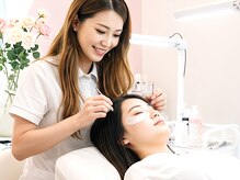 まつげエクステの施術