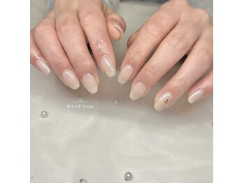 リッシュ トロワ(RICHE trois)/マオジェルラメカラー