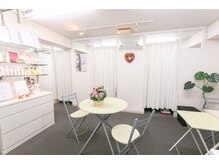 エルクレスト 新宿店の雰囲気（サロン内はとても明るくフレンドリーな雰囲気です！）