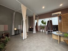 ミサキザカノマーニ(misakizaka-no Mani)/サロンの様子