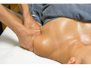 エステティックサロン グリーンアイ 浦和店(green.i)/ララピール/小顔/たるみ/毛穴