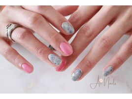 ピンクとブルーニュアンスネイル