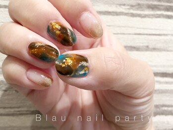 ブラウ ネイル パーティー(Blau Nail Party)/ニュアンス/秋冬/金箔