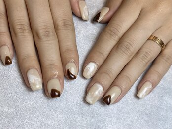 プラス セカンド(Plus 2nd)/べっ甲ネイル♪