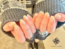 ベージュ×ニュアンスネイル