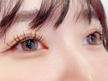 ニューディール 大通店(New deal)の写真/中顔面短縮効果◎超軽量フラットラッシュ上下180本&高濃度TR¥6480★悩み改善×ボリュームeyeで垢抜け顔に！