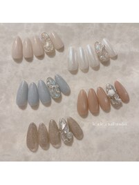 ビジュー埋めつくしネイル