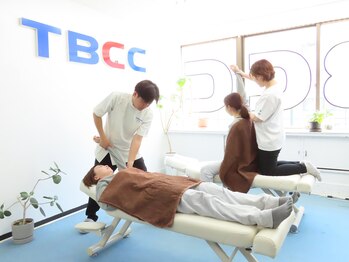 整体院 TBCC 天神本院の写真/経験豊富なスタッフによるオーダーメイド施術◇コンクリートのようなガチガチな首肩こりをふわっふわに！