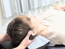 京美/施術風景【首こり・眼精疲労】