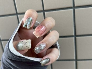 ユーミー 北堀江店(Yu_me)の写真/フィルイン専門店《HAND》持ち込みOK! 10本ア-トが大人気★個性派手書きネイルを幅広く提供♪持ちの良さ◎