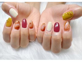 トレンドネイル　¥7500