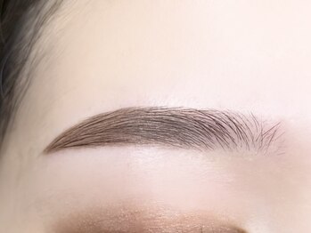 アウリィ(Aulii)の写真/顔の印象は眉で決まる!朝のメイクを10分短縮◎左右差・形迷子も丁寧に解決して、毎日のストレスから解放♪