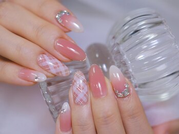 マオジェル　花びらネイル