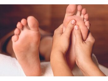 アジアンリラクゼーション ヴィラ 川崎生田店(asian relaxation villa)/オイルフット＆ハンド＆ヘッド90